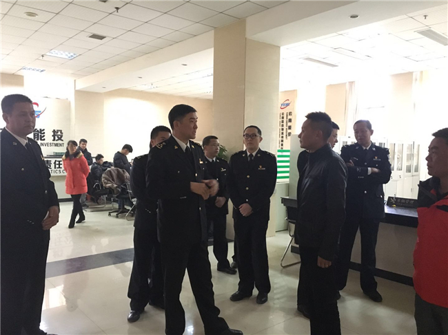 昆明海关关长康川到河口北山国际货场,边民互市视察工作