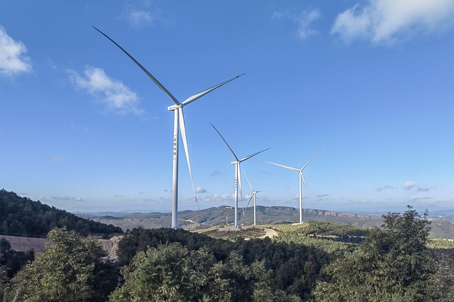 云南能投集团通泉风电项目首批机组正式投产